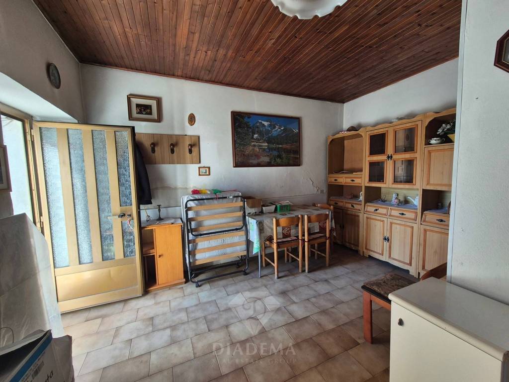 Casa indipendente a Besnate in Via Quinzano, 24 - Foto 4