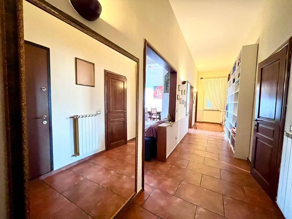 Appartamento a Livorno in Via San Jacopo In Acquaviva - Foto 2