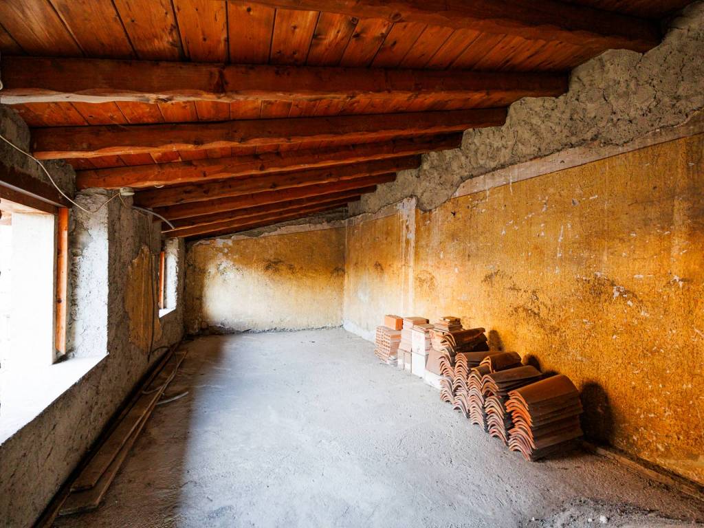Casa indipendente a Vertova in Via San Lorenzo, 33 - Foto 4