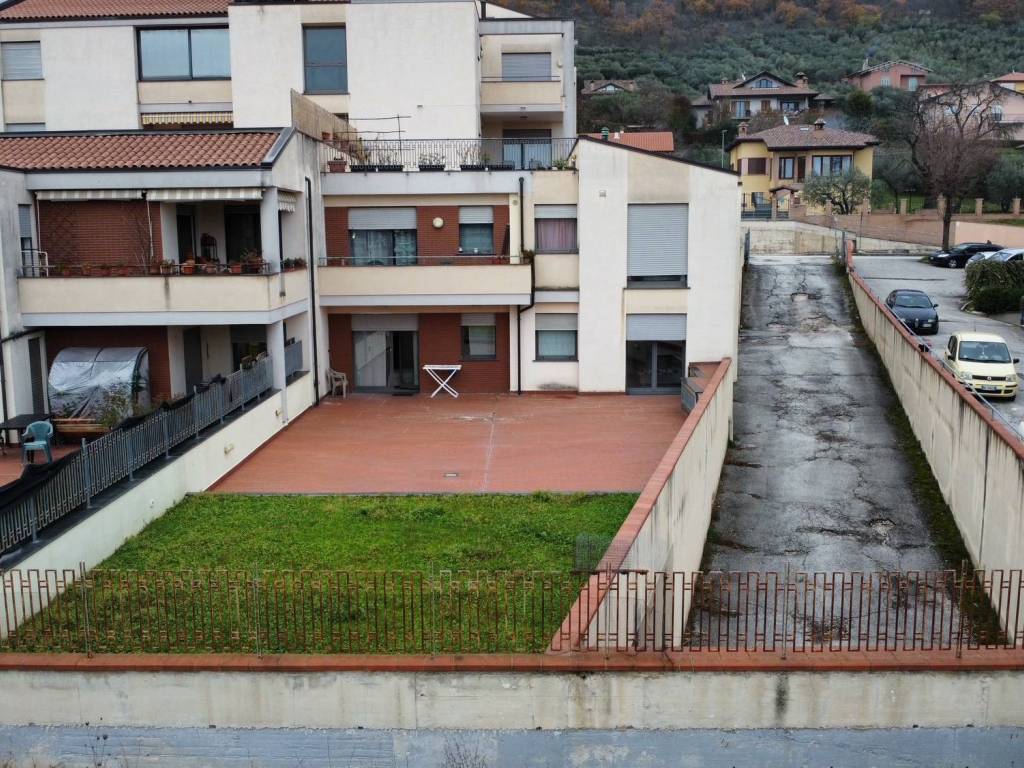 Appartamento a Gualdo tadino in Viale Bosco Don, 278 - Foto 3