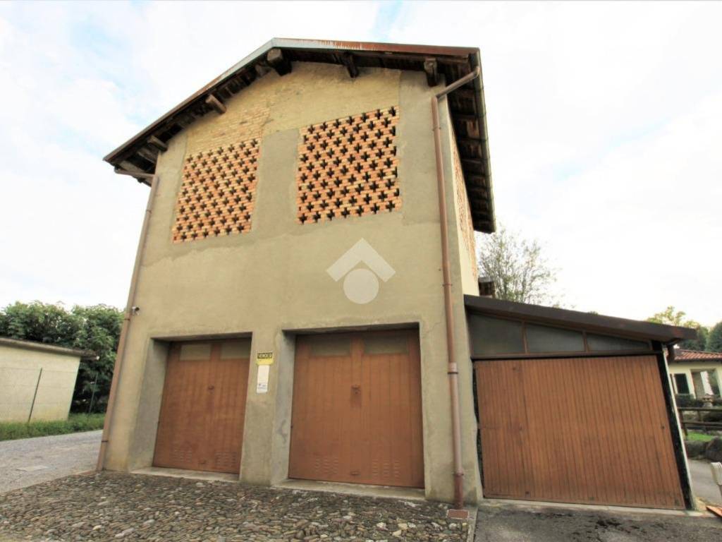 Rustico / casale a Molteno in Via Alcide de Gasperi, 14 - Foto 2