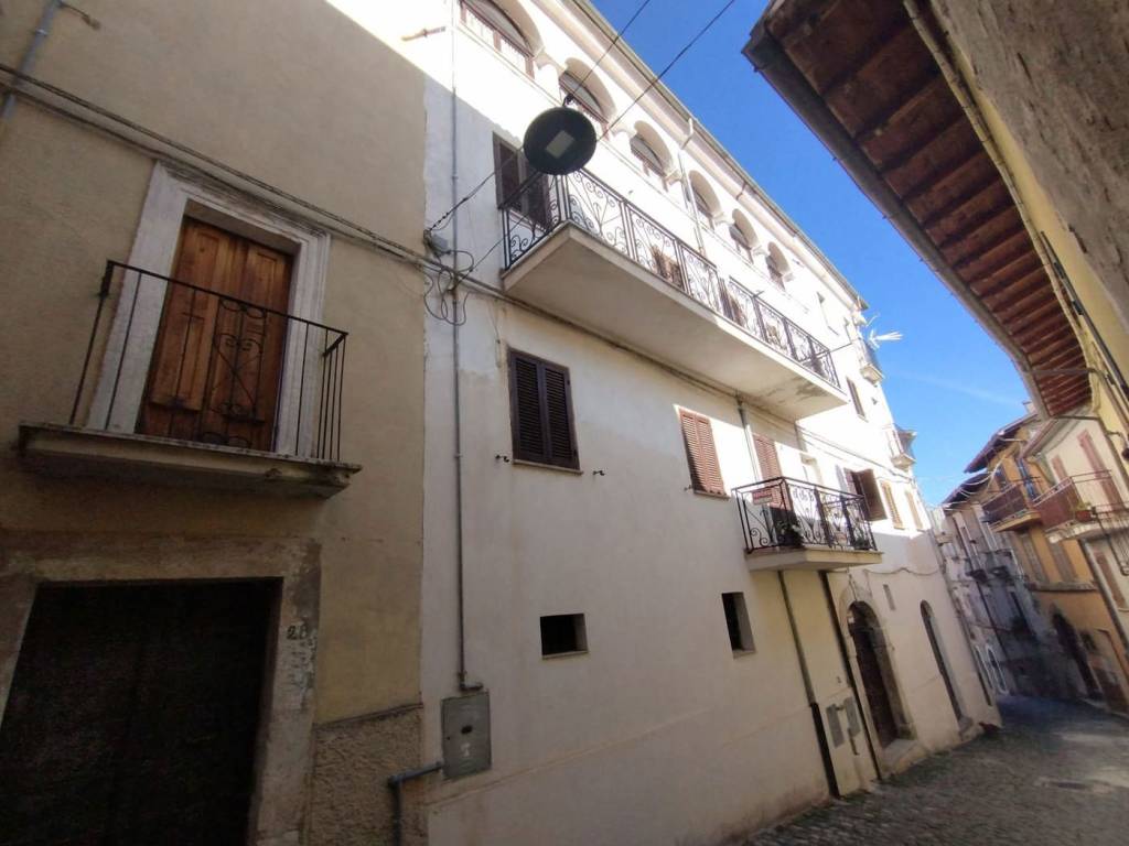 Casa indipendente a Tagliacozzo in via Valeria - Foto 2