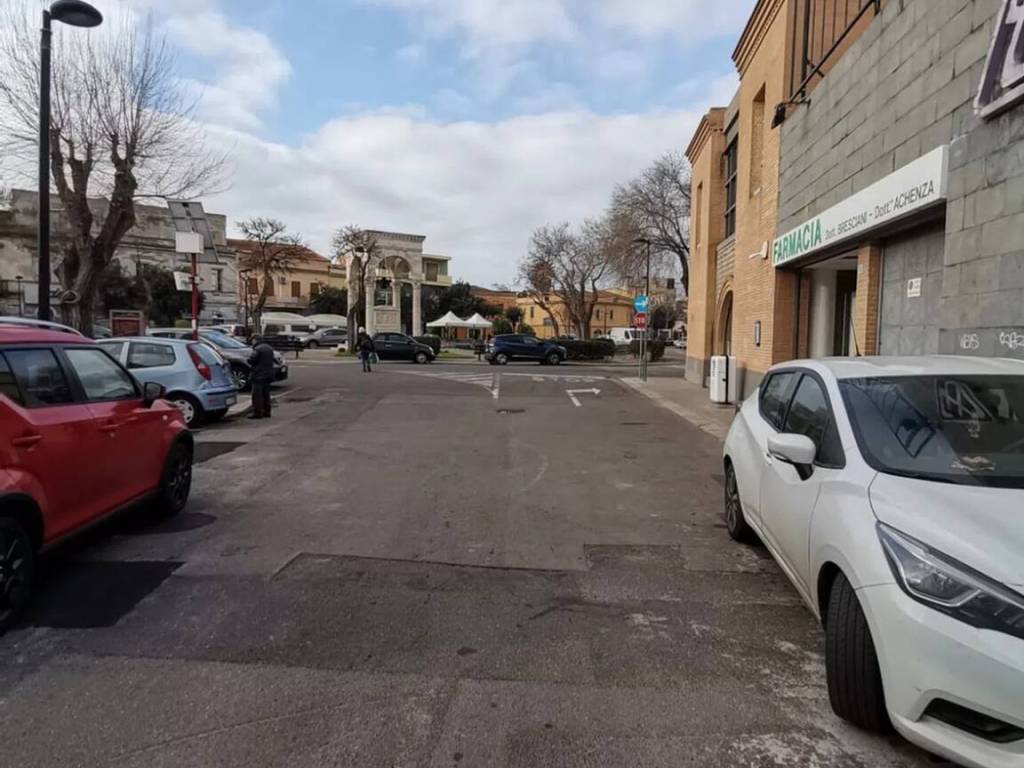 Palazzo / stabile a Oristano - Foto 4