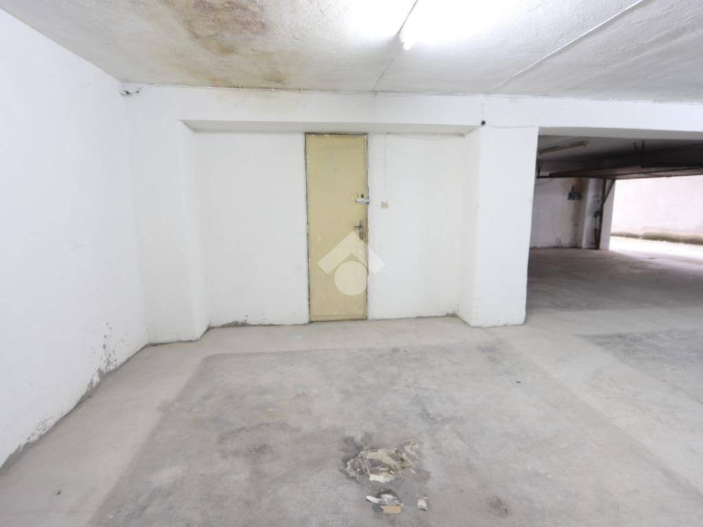 Box / garage a L'aquila in Via Armando Diaz, 3 - Foto 5