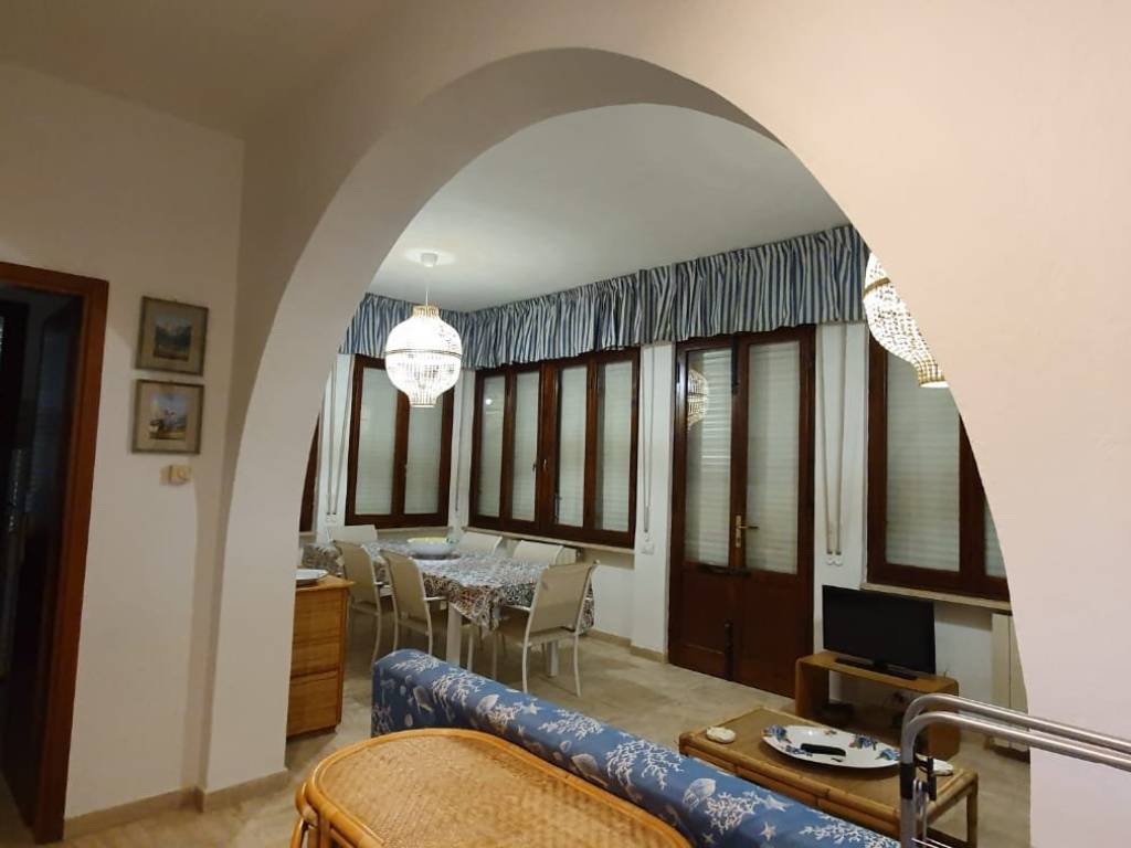 Appartamento a Follonica in Viale Italia, 151 - Foto 2