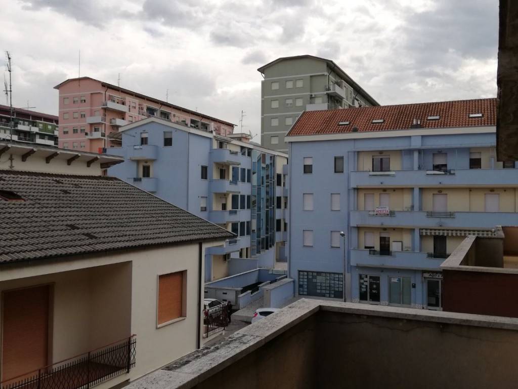 Appartamento a Chieti in Via Ramiro Ortiz - Foto 2