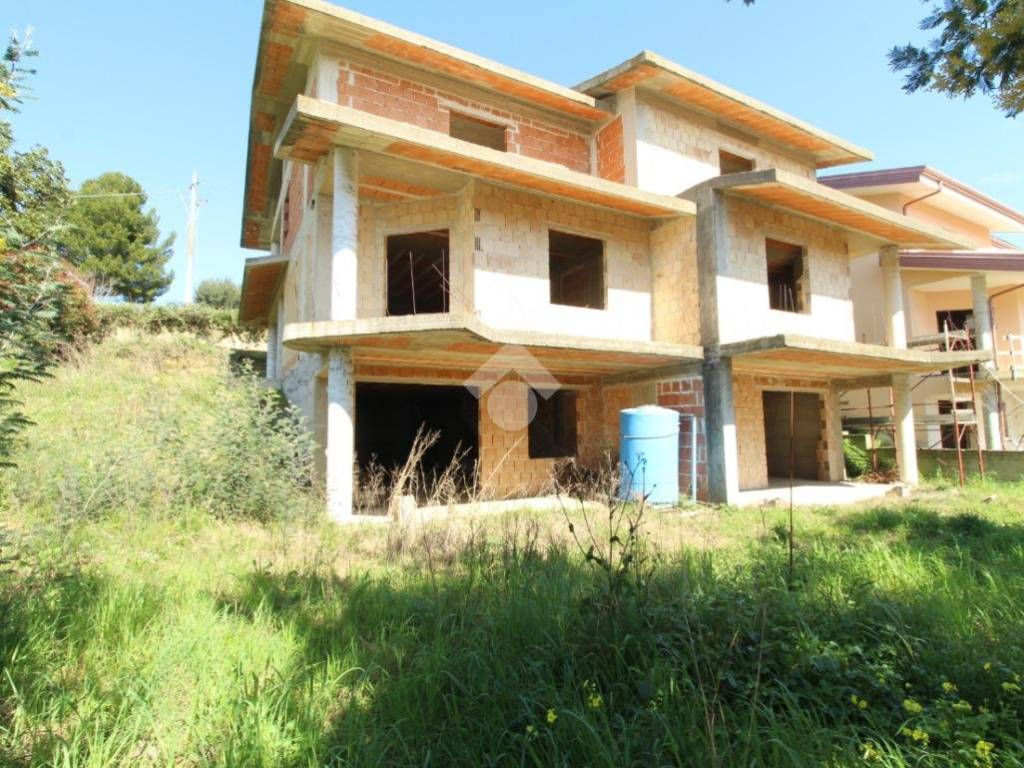Villa a Montalto uffugo in GIOVANNI PAISIELLO, 13 - Foto 2