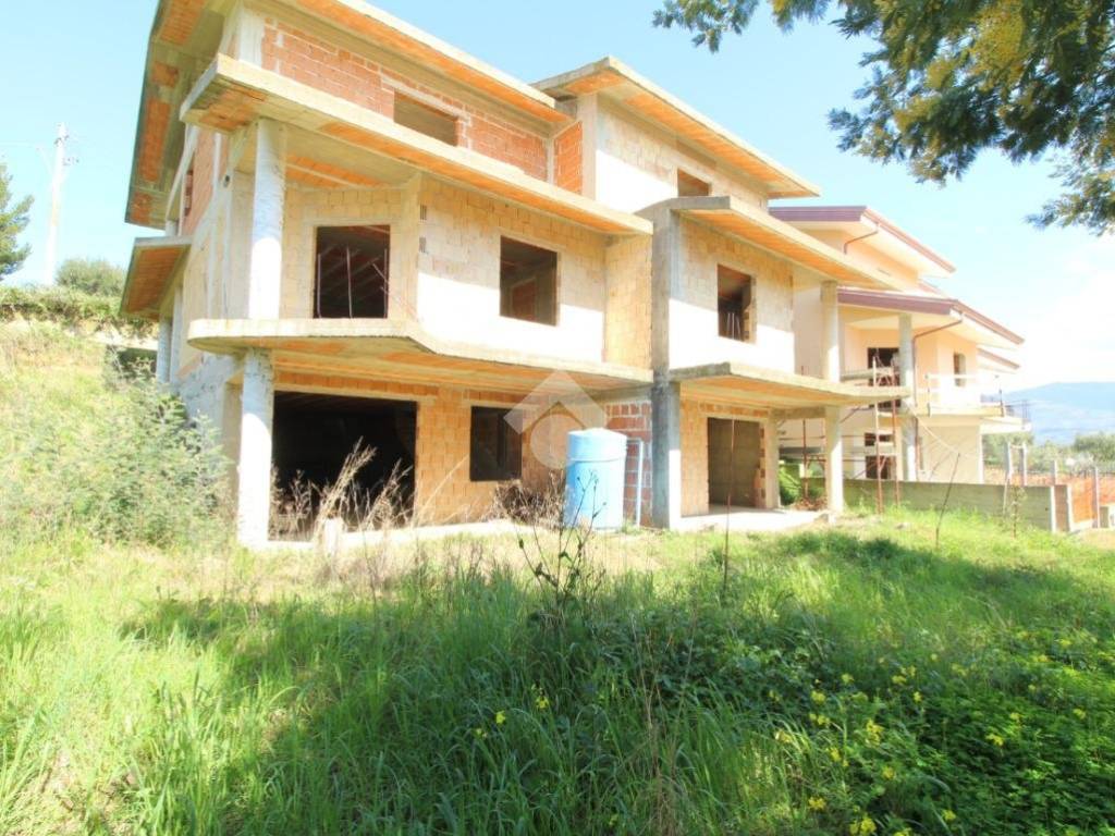 Villa a Montalto uffugo in GIOVANNI PAISIELLO, 13 - Foto 3