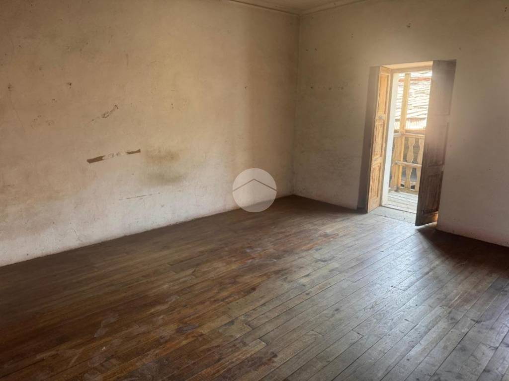 Casa indipendente a Bagnolo piemonte in VIA OLMETTO, 13 - Foto 2