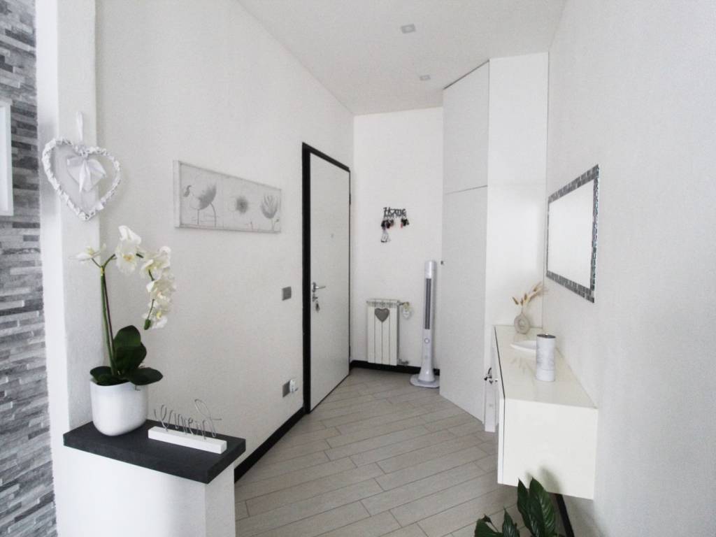 Appartamento a Gorla minore in Via Roma, 11 - Foto 2