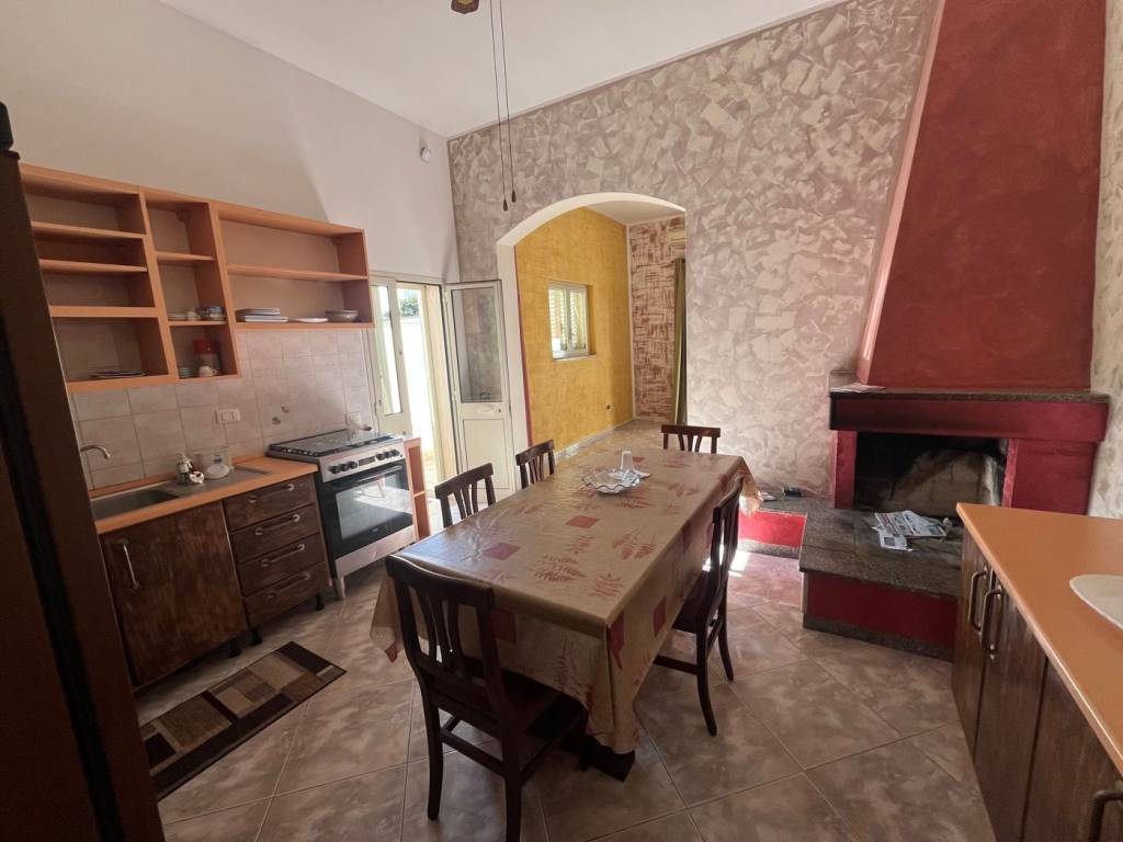 Casa indipendente a Uggiano la chiesa in Via Dante De Blasi - Foto 4