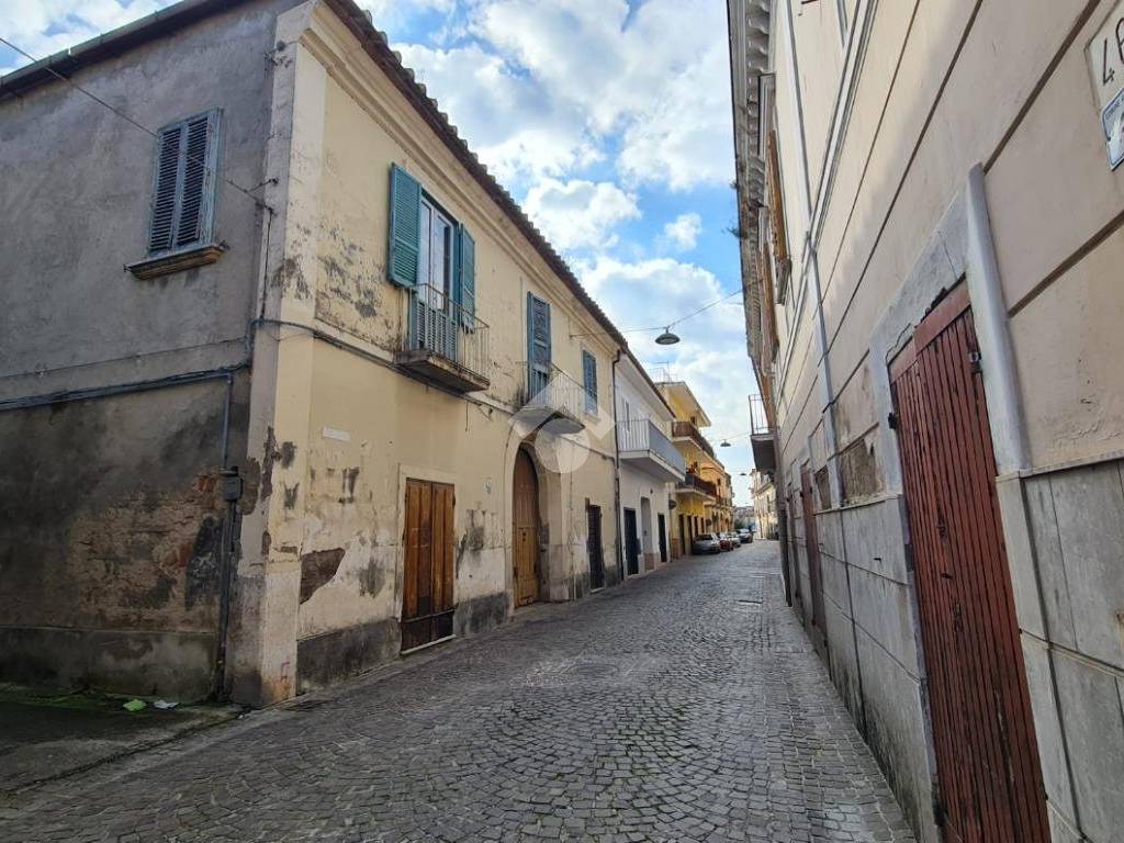 Casa indipendente a Casapulla in Via Vescovo Natale, 41 - Foto 2