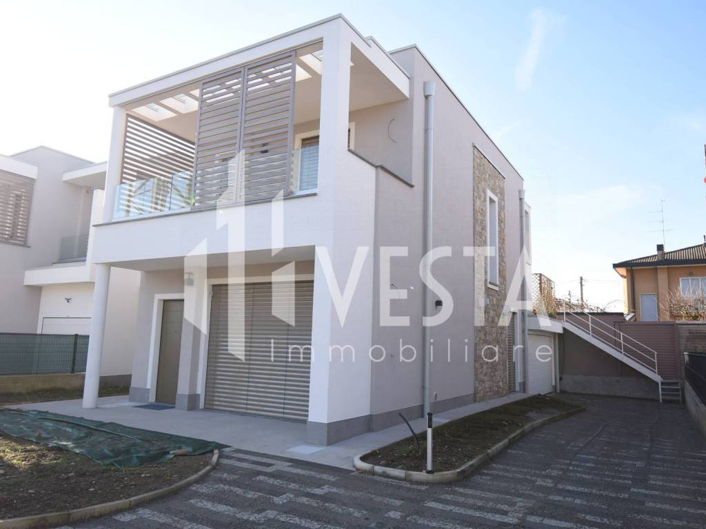 Villa a Lomagna in Via Guglielmo Marconi - Foto 2