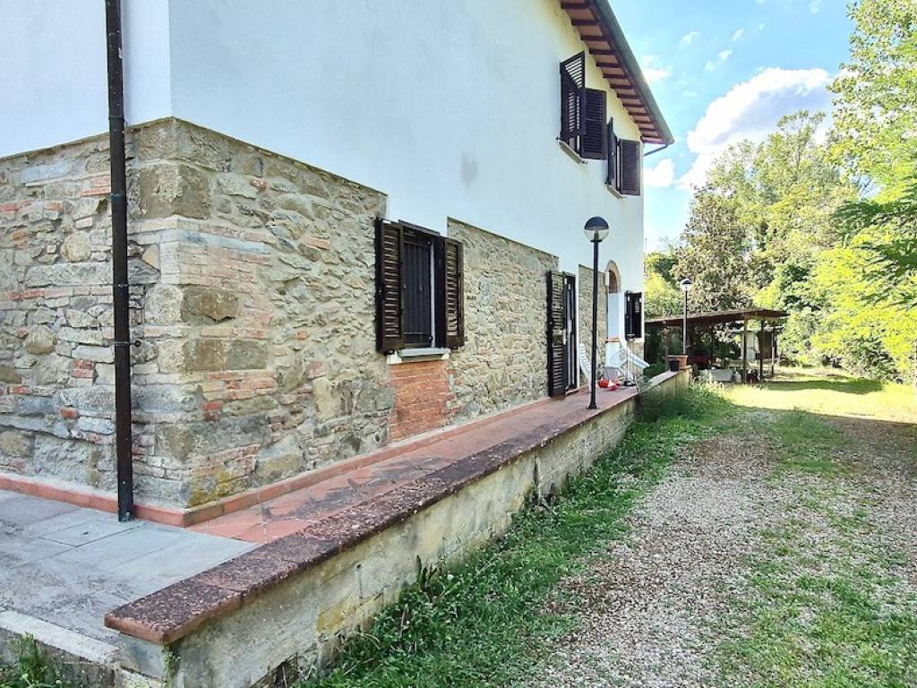 Villa a Montevarchi in Via Arno - Foto 2