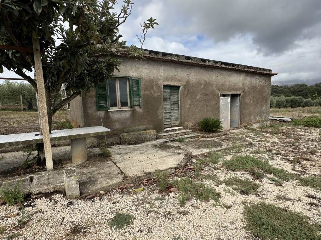 Terreno a Cisterna di latina in Via degli Aranci - Foto 2