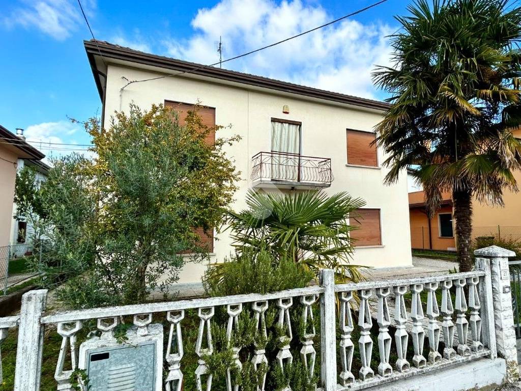 Appartamento a Sacile in Via Liguria - Foto 2