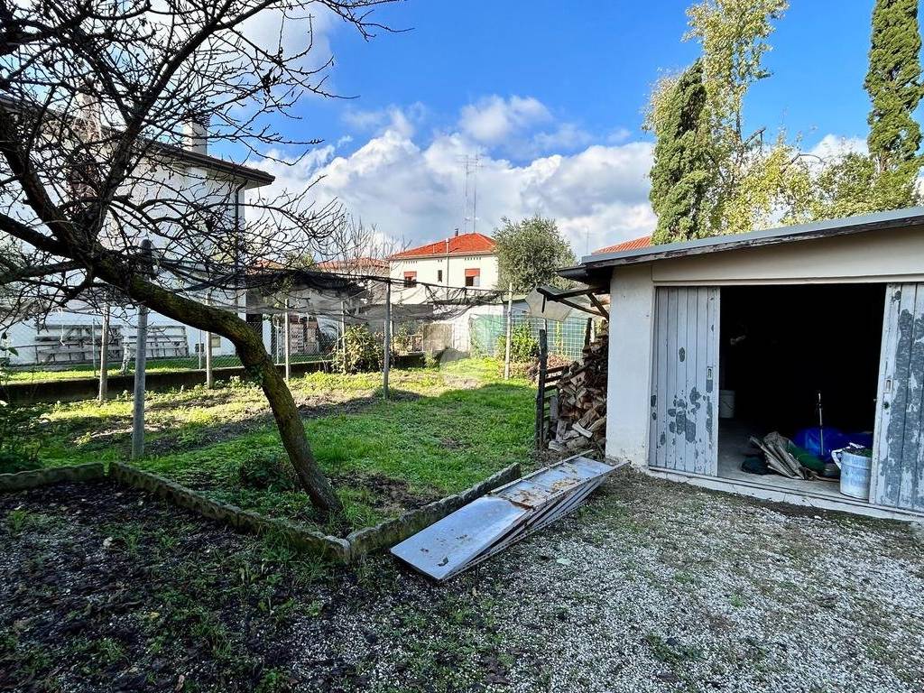 Appartamento a Sacile in Via Liguria - Foto 5