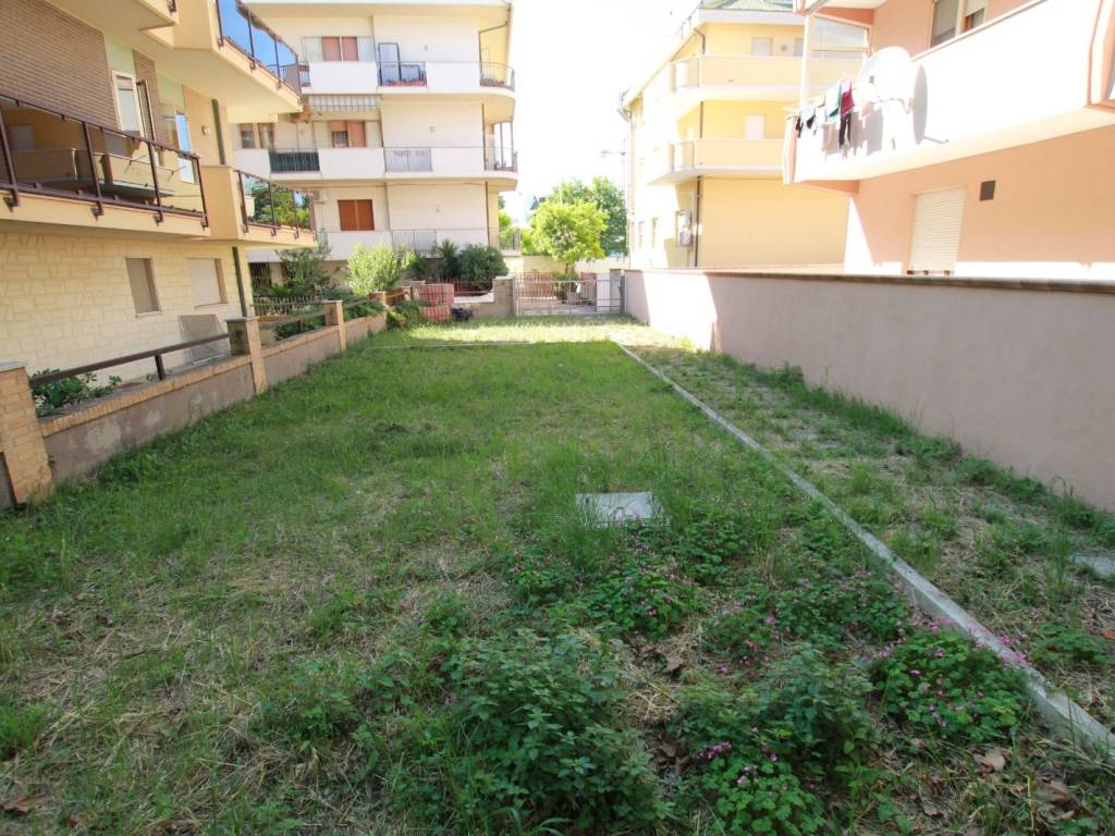 Box / garage a Francavilla al mare in Piazza Tirreno - Foto 3