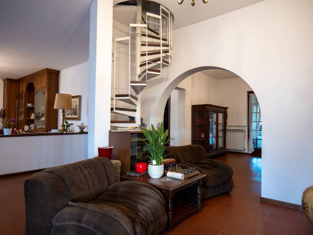Villa a Sumirago in Via Alessandro Volta, 25 - Foto 5