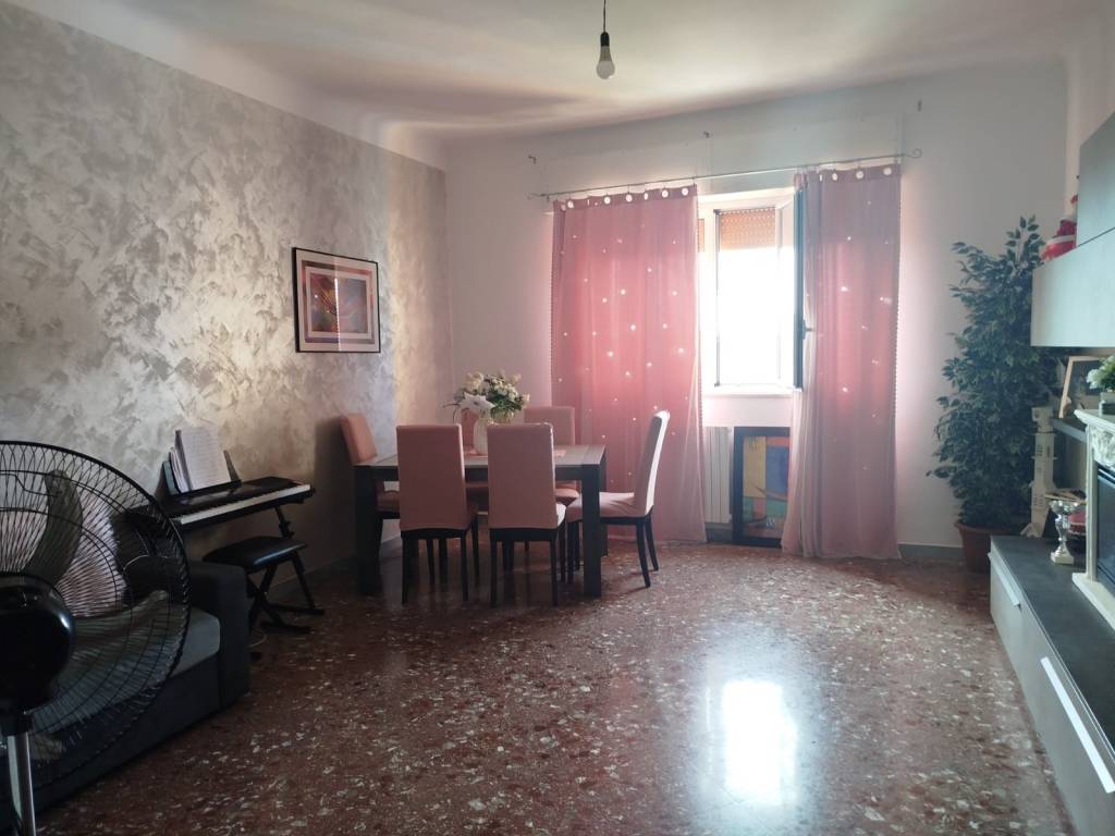 Appartamento a Taranto in Via Cagliari, 15 - Foto 2
