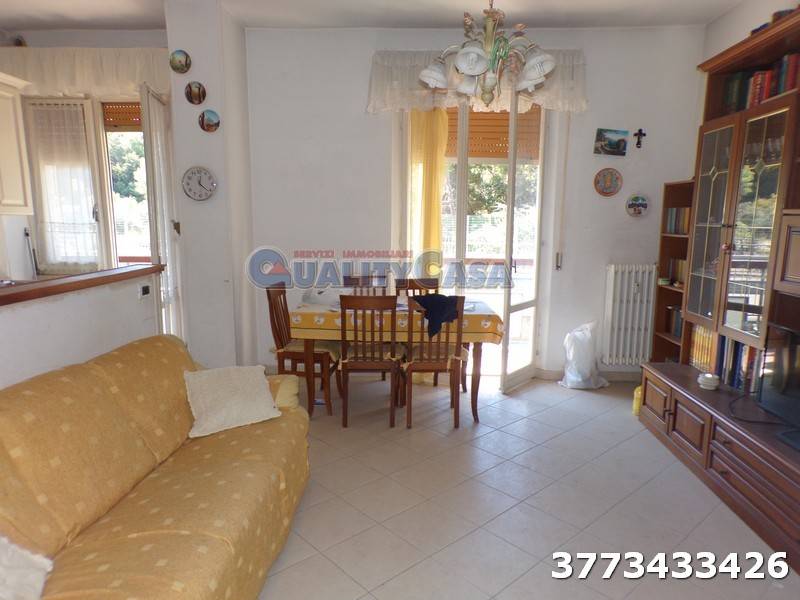 Appartamento a Falconara marittima in Via Giacomo Leopardi - Foto 2