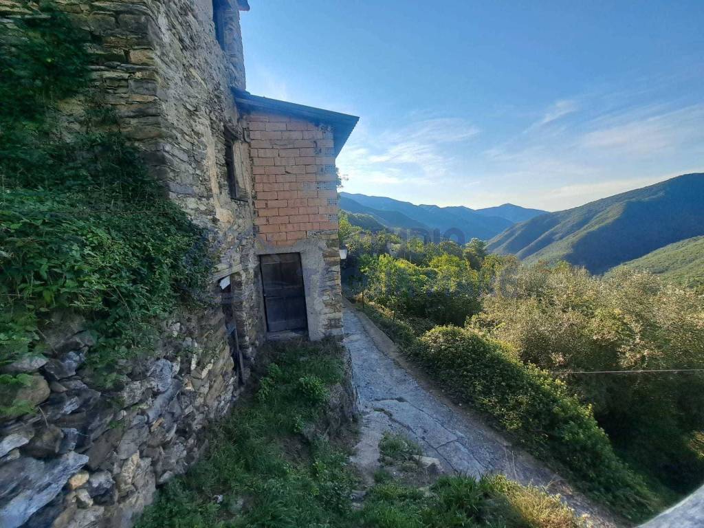 Rustico / casale a Molini di triora in Via IV Novembre - Foto 4