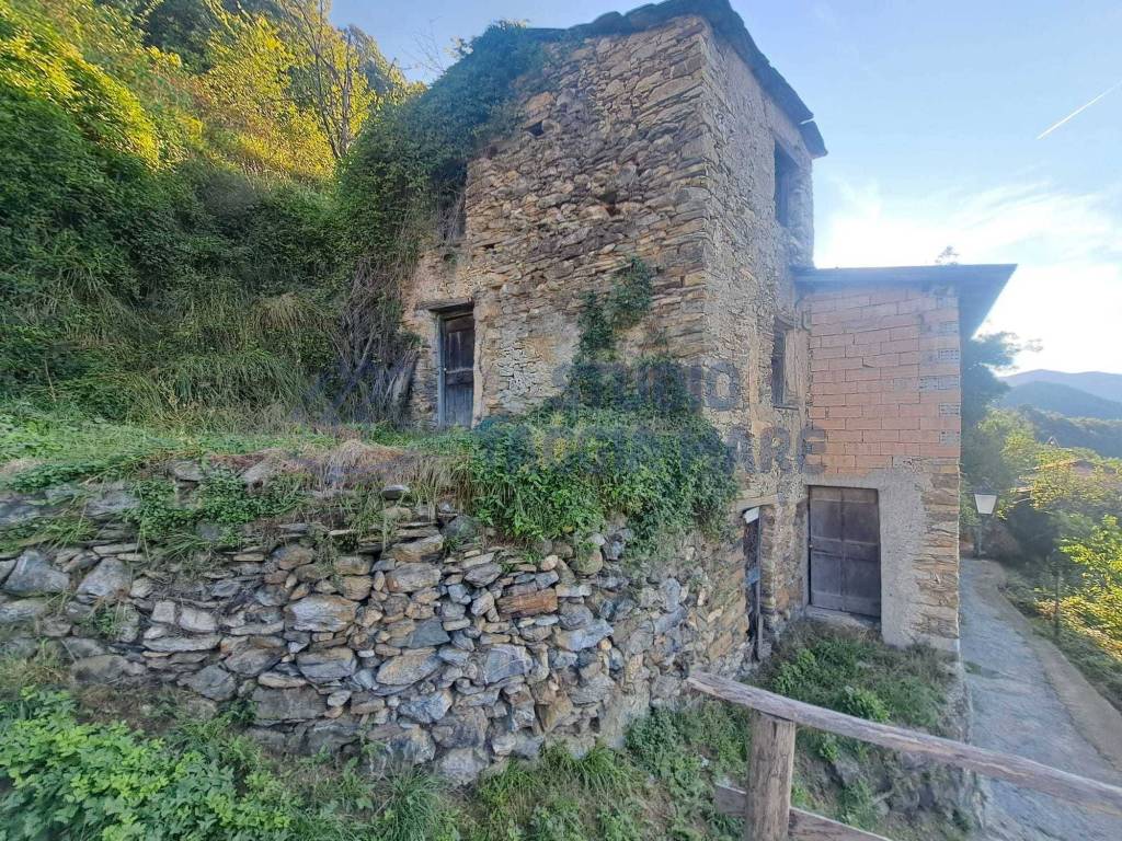 Rustico / casale a Molini di triora in Via IV Novembre - Foto 5