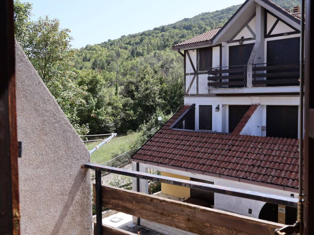 Villa a Alfedena in Via della Pinetina - Foto 4