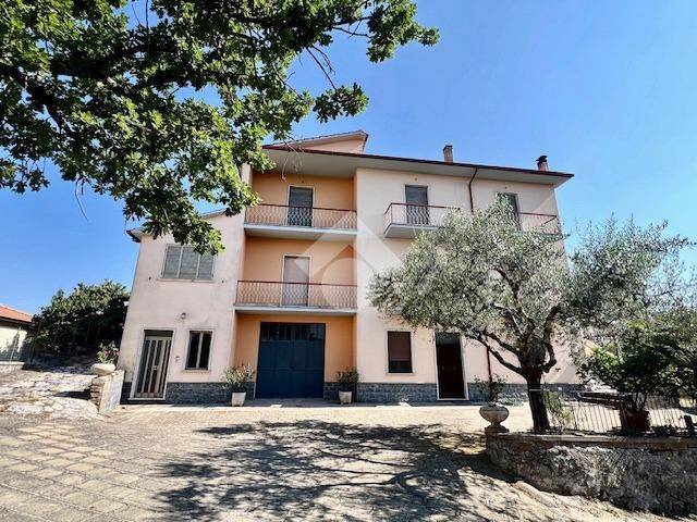 Villa a Montefiascone in Via Asinello, 2 - Foto 2