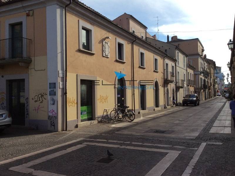 Immobile a Pescara in Piazza Unione angolo corso Mantonè - Foto 4