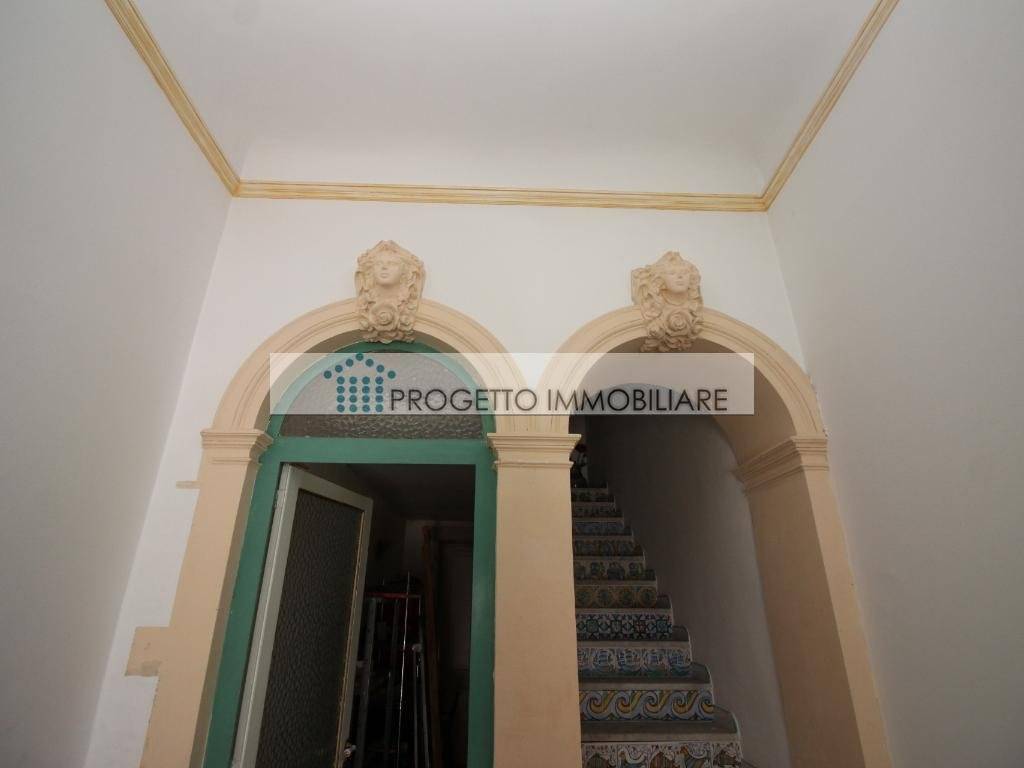 Casa indipendente a Floridia in CORSO VITTORIO EMANUELE, 347 - Foto 2