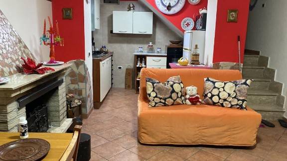 Appartamento a Pizzone in Via di Luzio - Foto 5