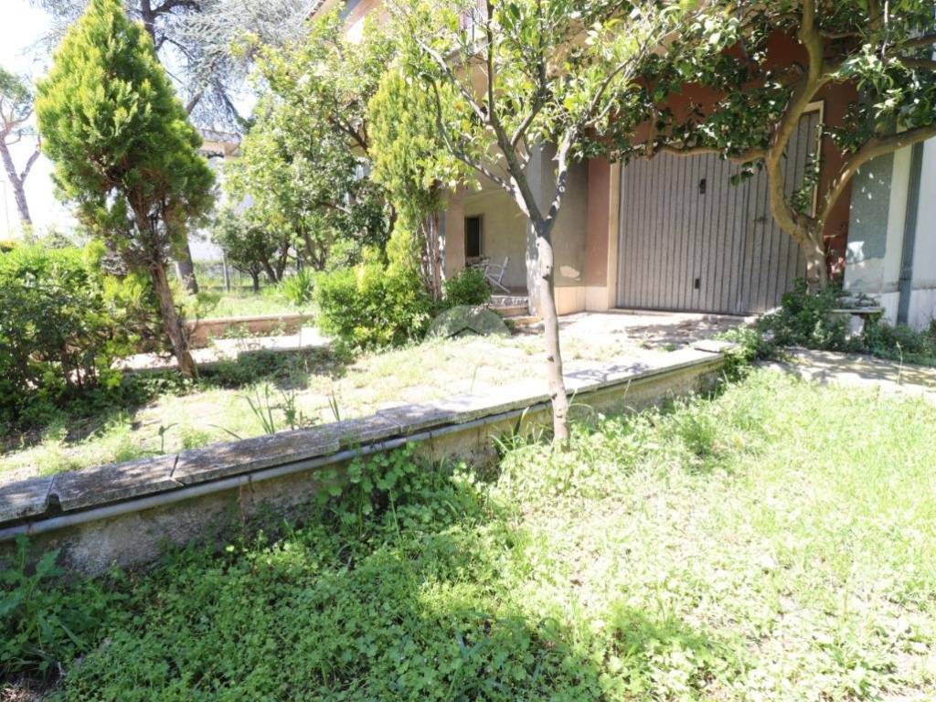 Villa a Giulianova in Via Duse, 16 - Foto 2