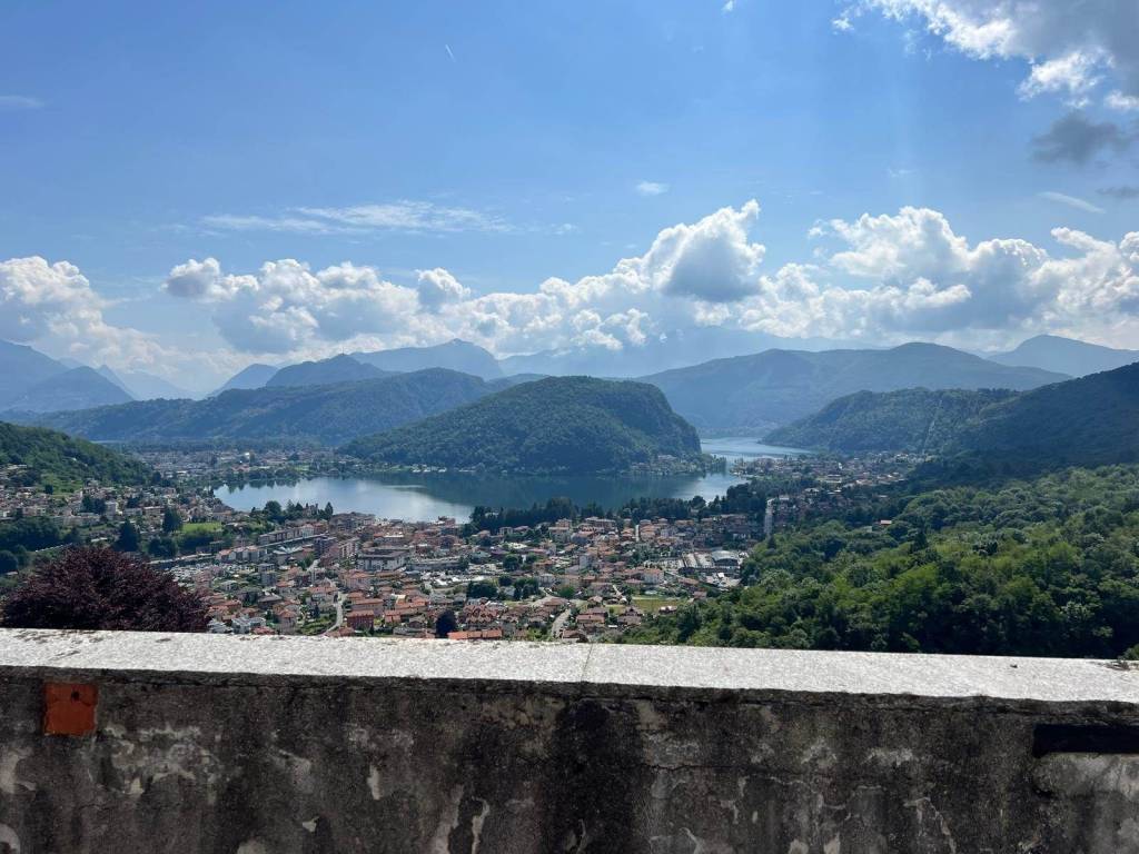 Appartamento a Cadegliano-viconago in Via Rovo - Foto 2