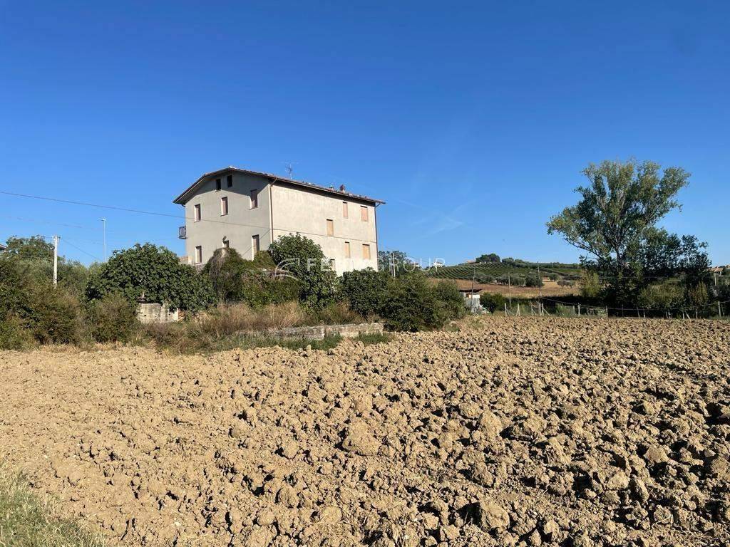 Villa a Ancarano in CONTRADA CASETTE, 81 - Foto 3