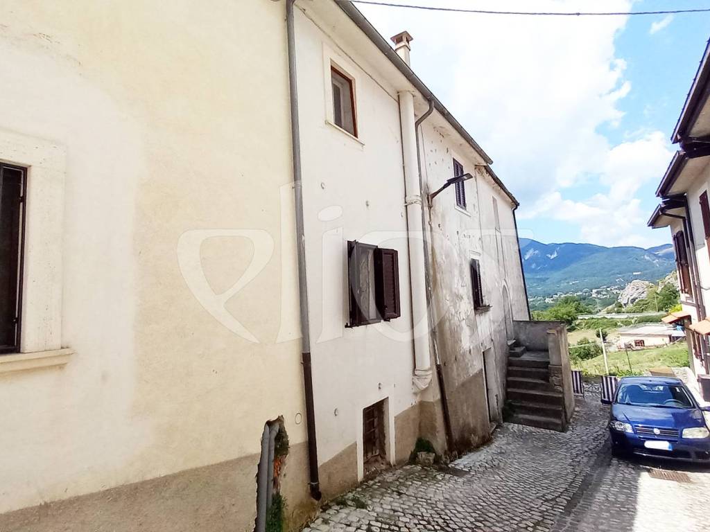 Casa indipendente a Castel di sangro in Via Municipio - Foto 2