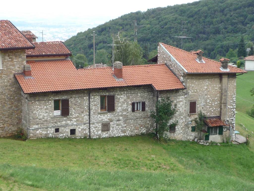Rustico / casale a Alzano lombardo in Via Dei Caduti - Foto 2