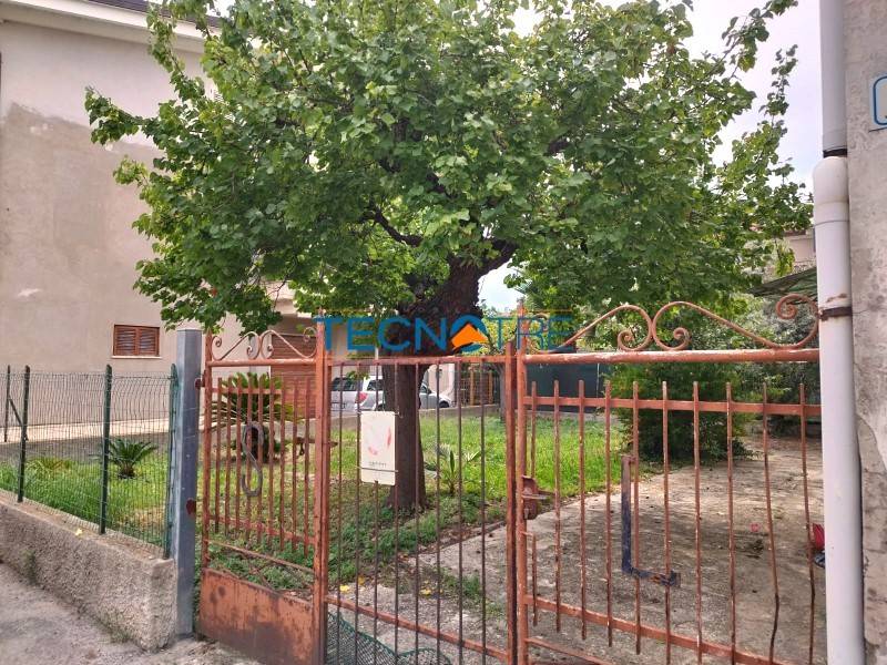 Casa indipendente a Martinsicuro in Via Giosuè Carducci, 26 - Foto 4