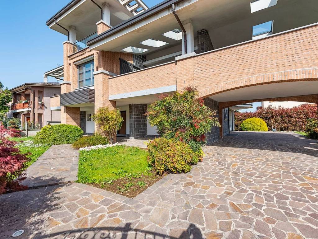Villa a Uboldo in Via Alcide De Gasperi, 120 - Foto 3