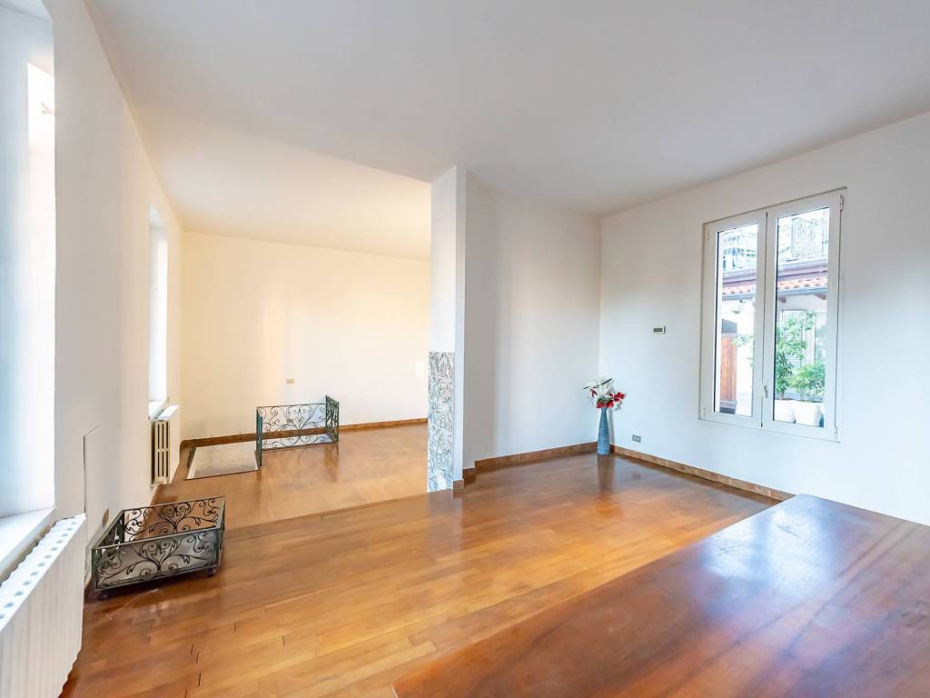 Villa a Caronno pertusella in Via Sant'Alessandro, 708 - Foto 2