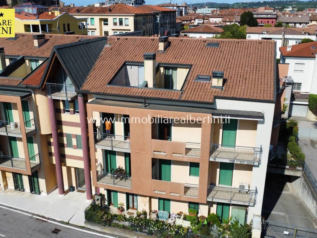 Appartamento a Villafranca di verona in Via Cesare Marchi - Foto 2