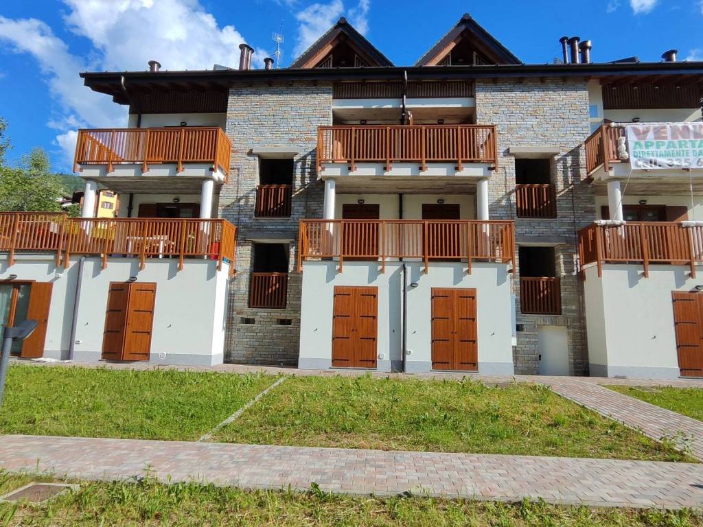 Villa a Aprica in Via Clef, 25 - Foto 2