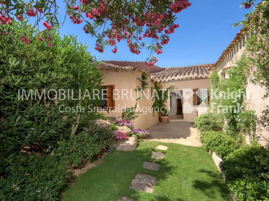 Villa a Arzachena in Via dei Ginepri - Foto 4