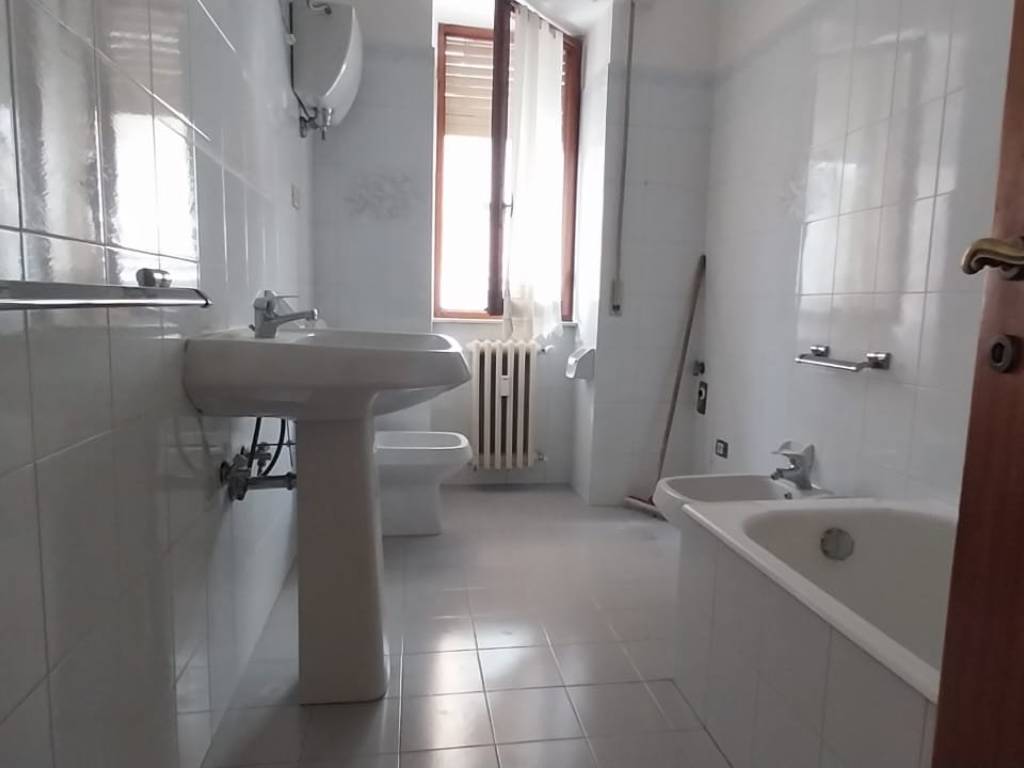 Appartamento a Ascoli piceno in Via Salerno - Foto 5