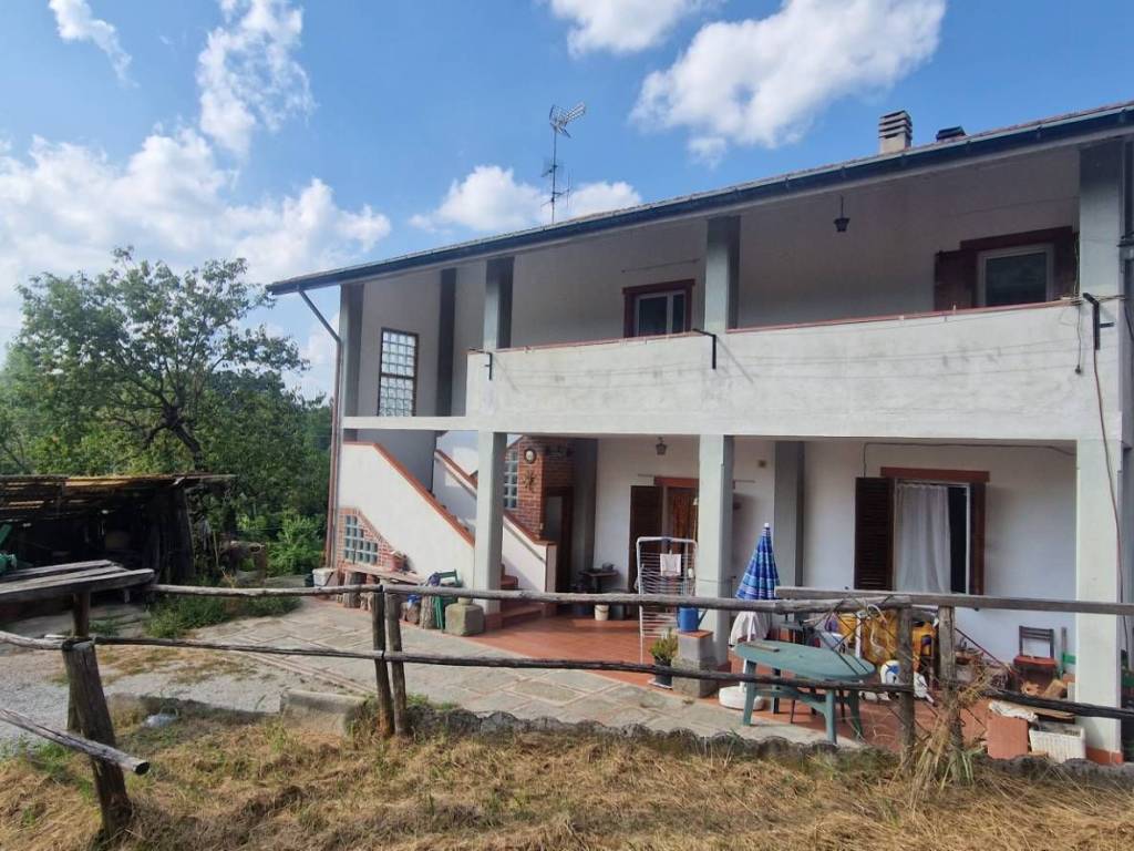 Villa a Cairo montenotte in Via Recoaro - Foto 2