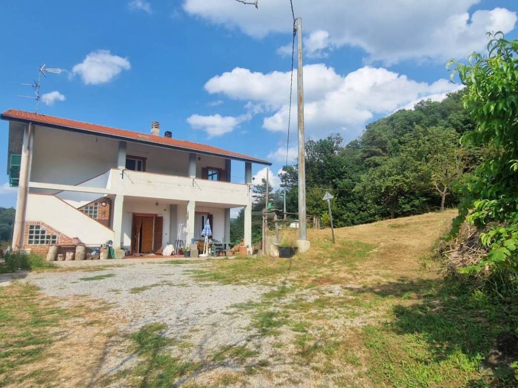 Villa a Cairo montenotte in Via Recoaro - Foto 3