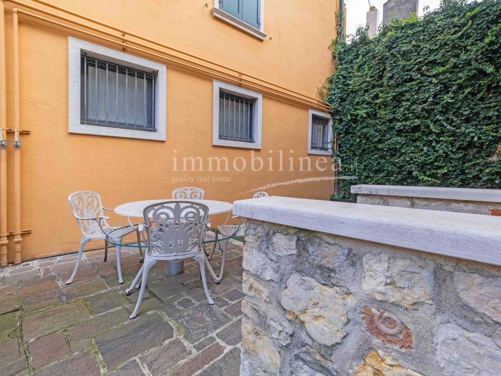Rustico / casale a Torri del benaco in Piazzetta Portici - Foto 2
