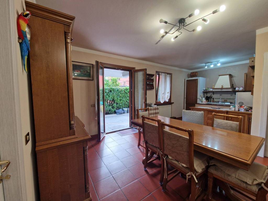 Villa a Massa e cozzile in Via Giacomo Leopardi - Foto 4