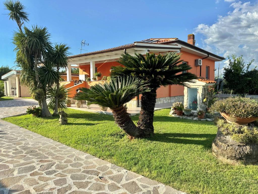 Villa a Terracina in Strada Regionale Pontina - Foto 4