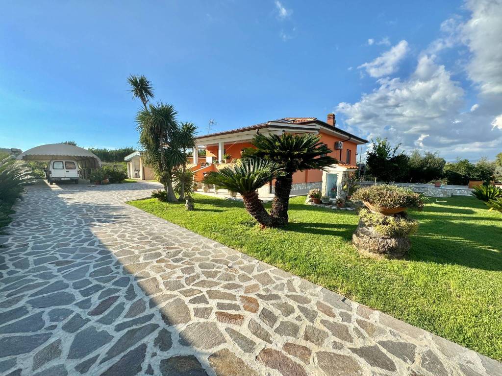Villa a Terracina in Strada Regionale Pontina - Foto 5